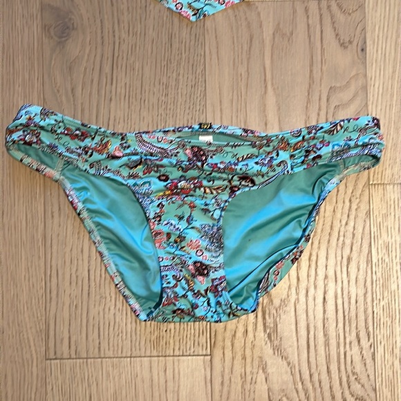 La Vie En Rose Bikini - Picture 3 of 10